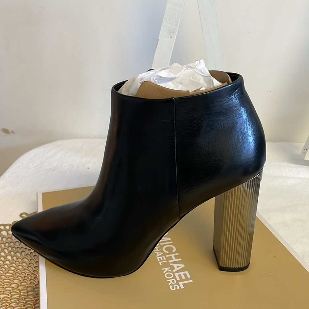 NWT - MICHAEL KORS Paloma leather high heel boots booties. Size 10. SOLD OUT - Picture 6 of 16